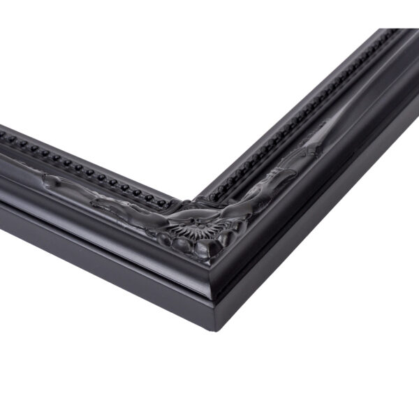 Swept frame 816 black